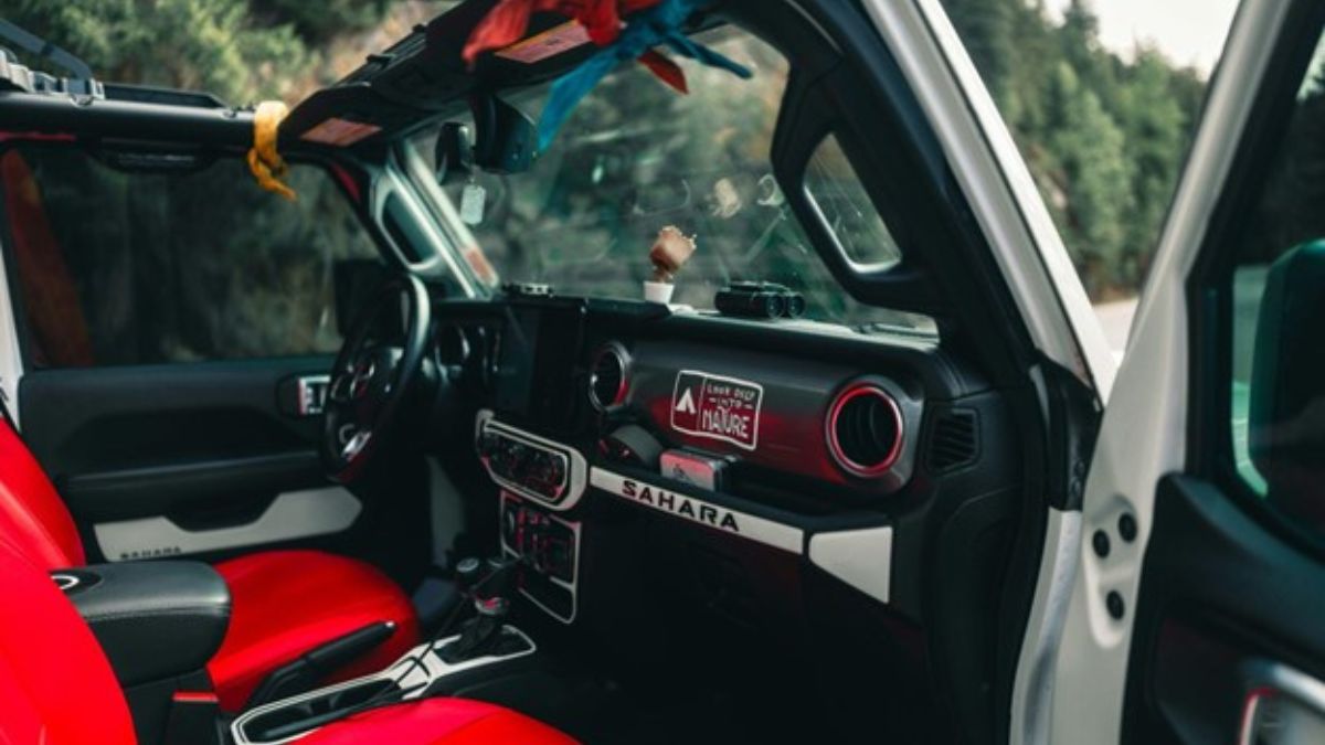 Your Road Trip Survival Kit: Essentials for Comfort, Cleanliness, and Sanity